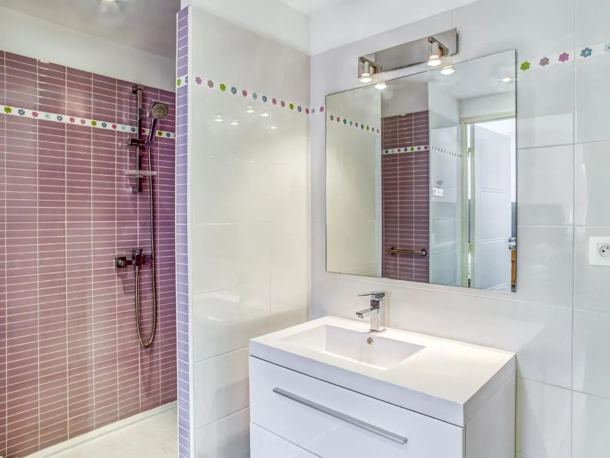 Apartment Le Cyrus By Interhome Saint-Cyr-sur-Mer Francja